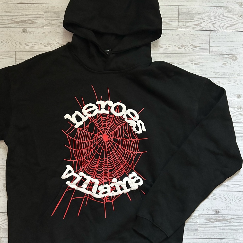 NWOT black Sp5der Heroes Villains Black Graphic Hoodie with Red Web Design